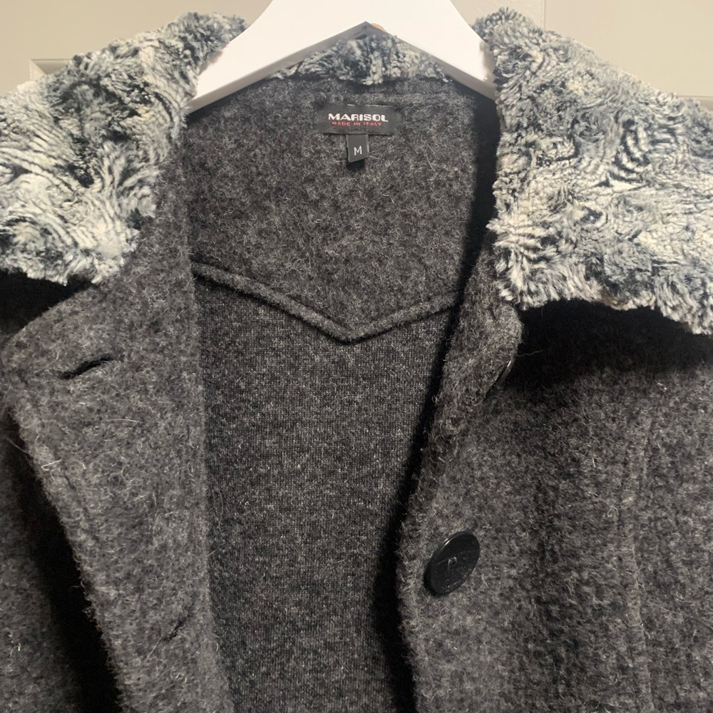 Warm grey coat. - Picture 2 of 2